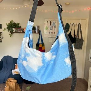 Baggu Medium Crecent Bag Cloud Print